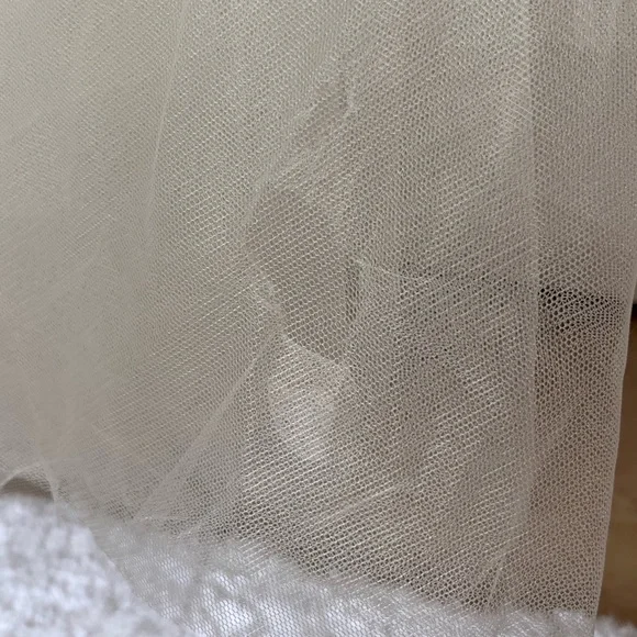 Vienna Prom Damaged Elegant Ivory and Gold Formal Prom | Wedding Gown - Picture 9 of 16